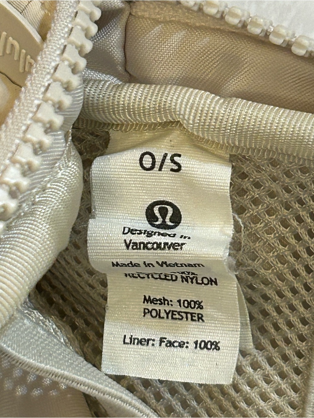 Lululemon Everywhere Off White Belt Bag (1L) - Picture 14 of 15
